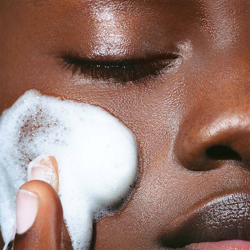 Mousse Purifiante Anti-Taches Au Curcuma